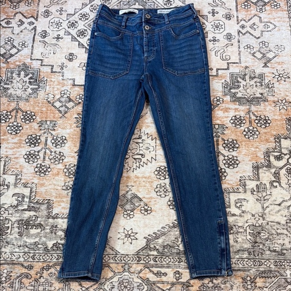 PILCRO 28 high rise skinny jeans with zipper ankle hems